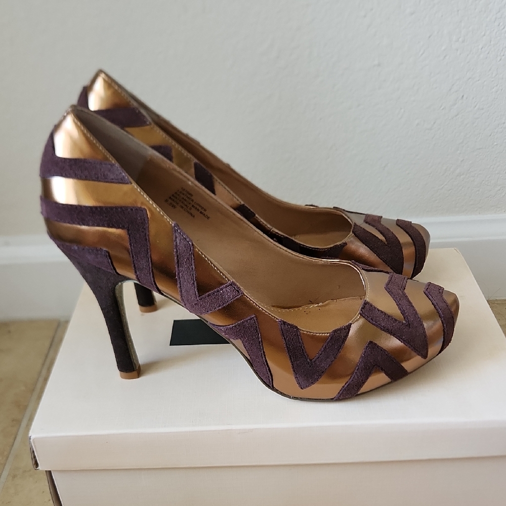 THEME Bronze Gold and Dark Brown Suede Zigzag 4" Heels Leather Upper Sz 9.5W NWT